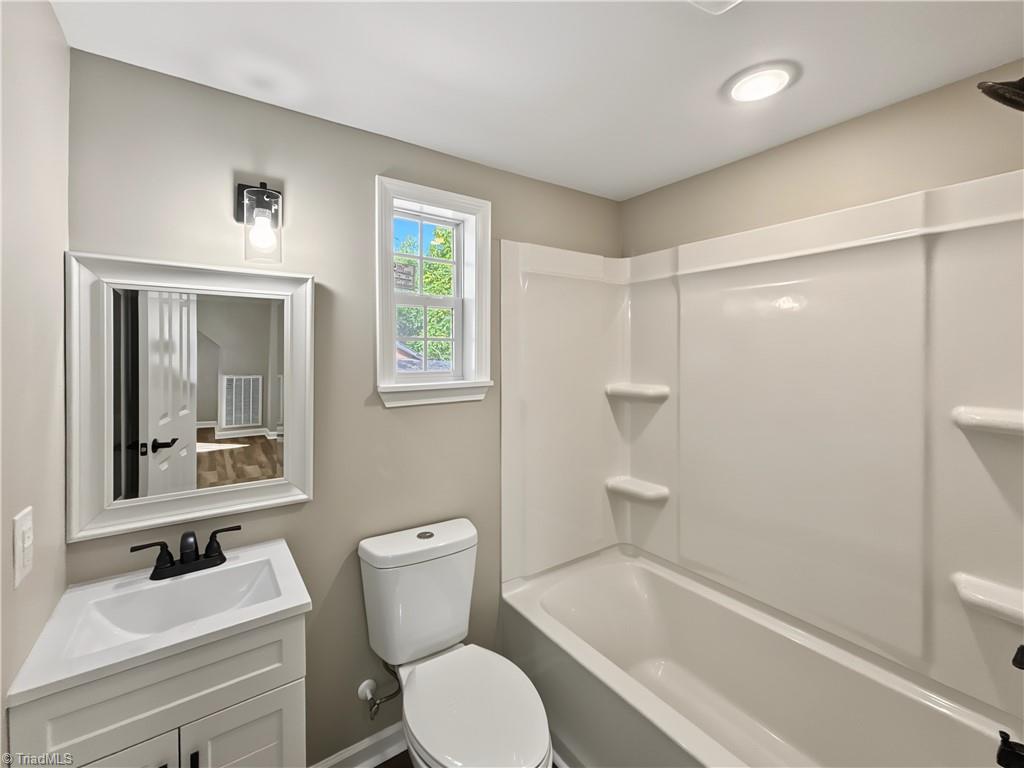 824 Sunset Street Property Photo 12