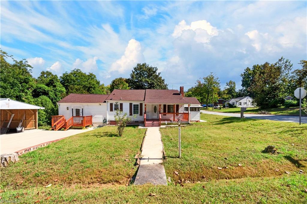 601 Martha Place Property Photo 2