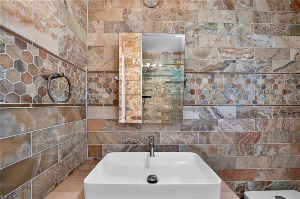 601 Martha Place Property Photo 13