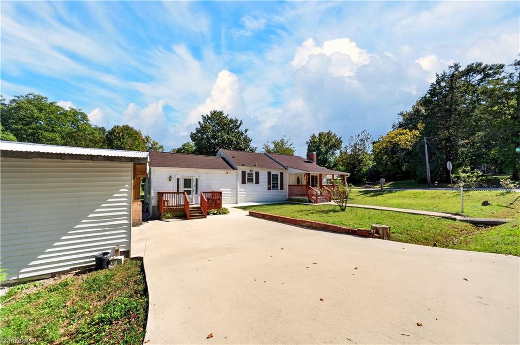 601 Martha Place Property Photo 36