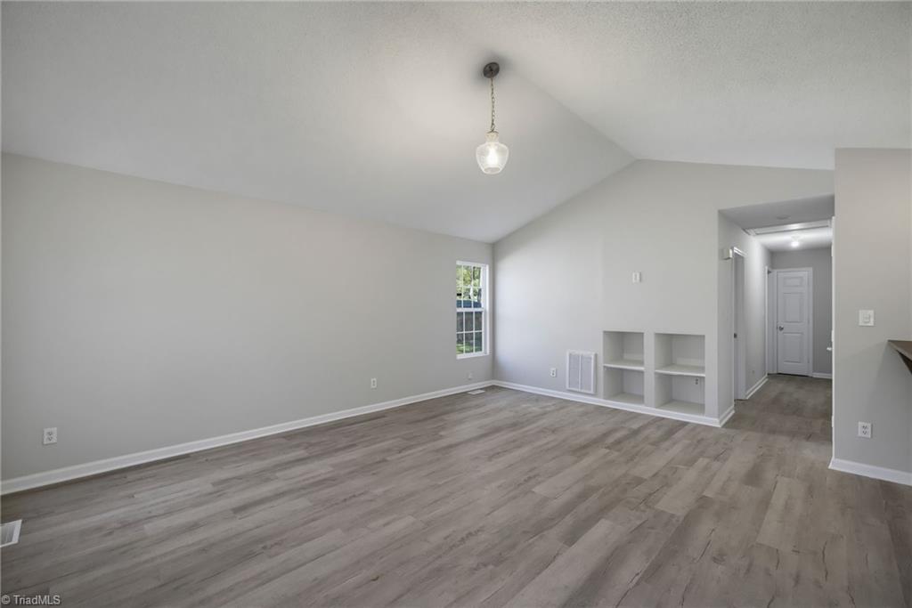 641 Glenbrook Drive Property Photo 3