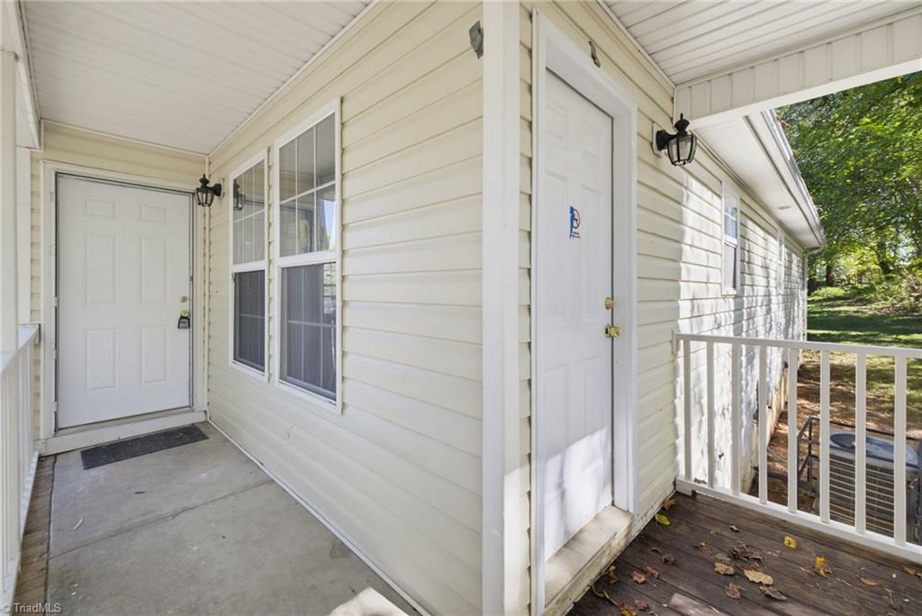 641 Glenbrook Drive Property Photo 4