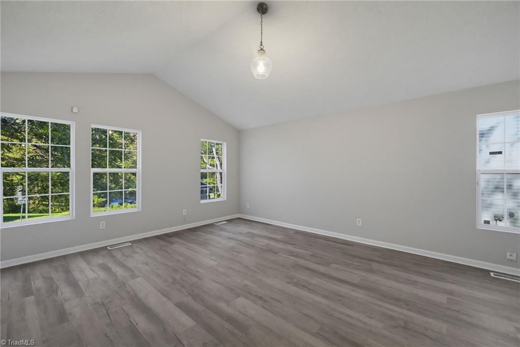 641 Glenbrook Drive Property Photo 12