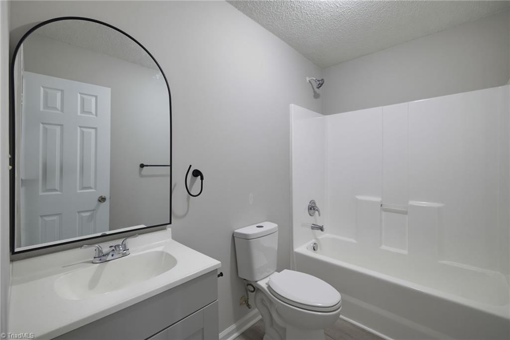 641 Glenbrook Drive Property Photo 20