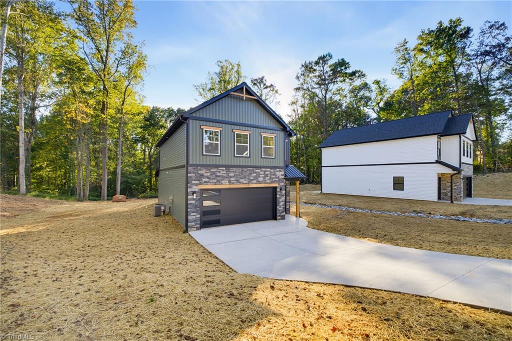 310 Lily Drive Property Photo 2