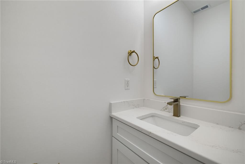 310 Lily Drive Property Photo 13