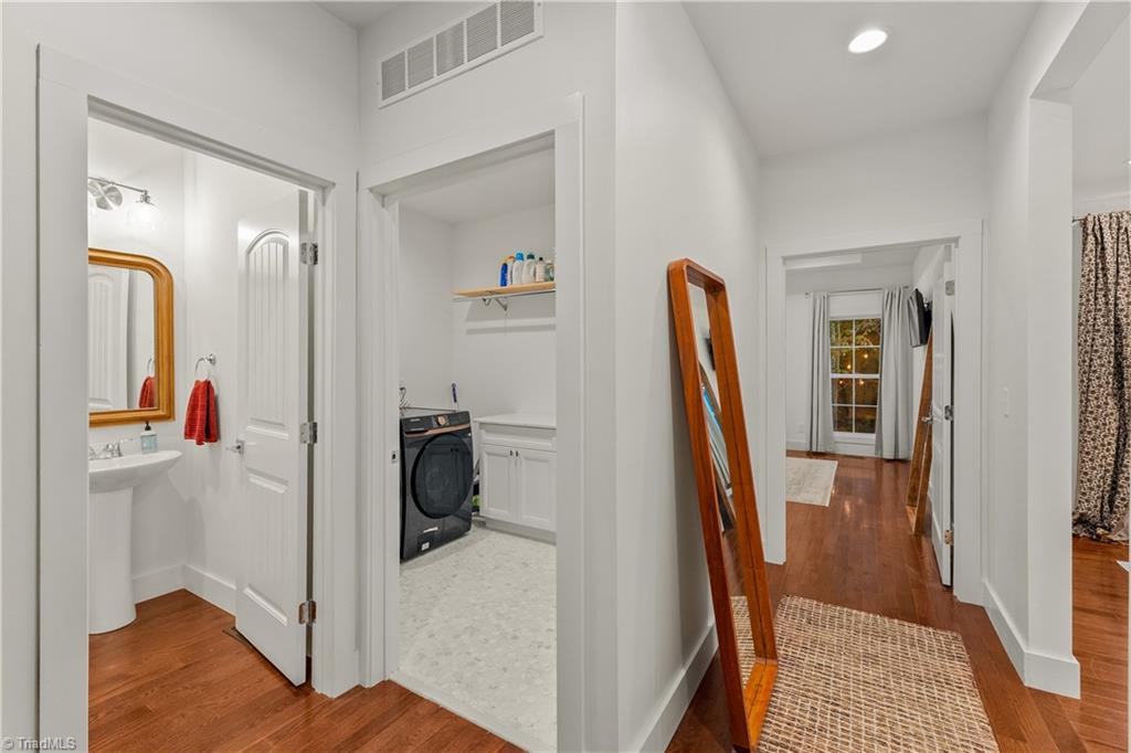 5590 Briar Hollow Lane Property Photo 17