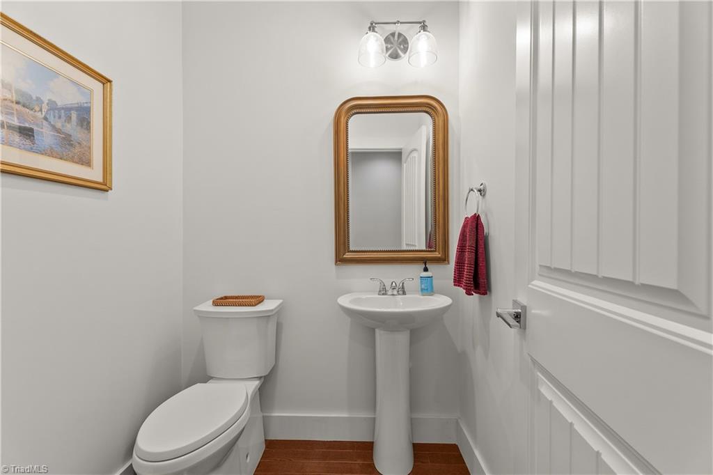 5590 Briar Hollow Lane Property Photo 18