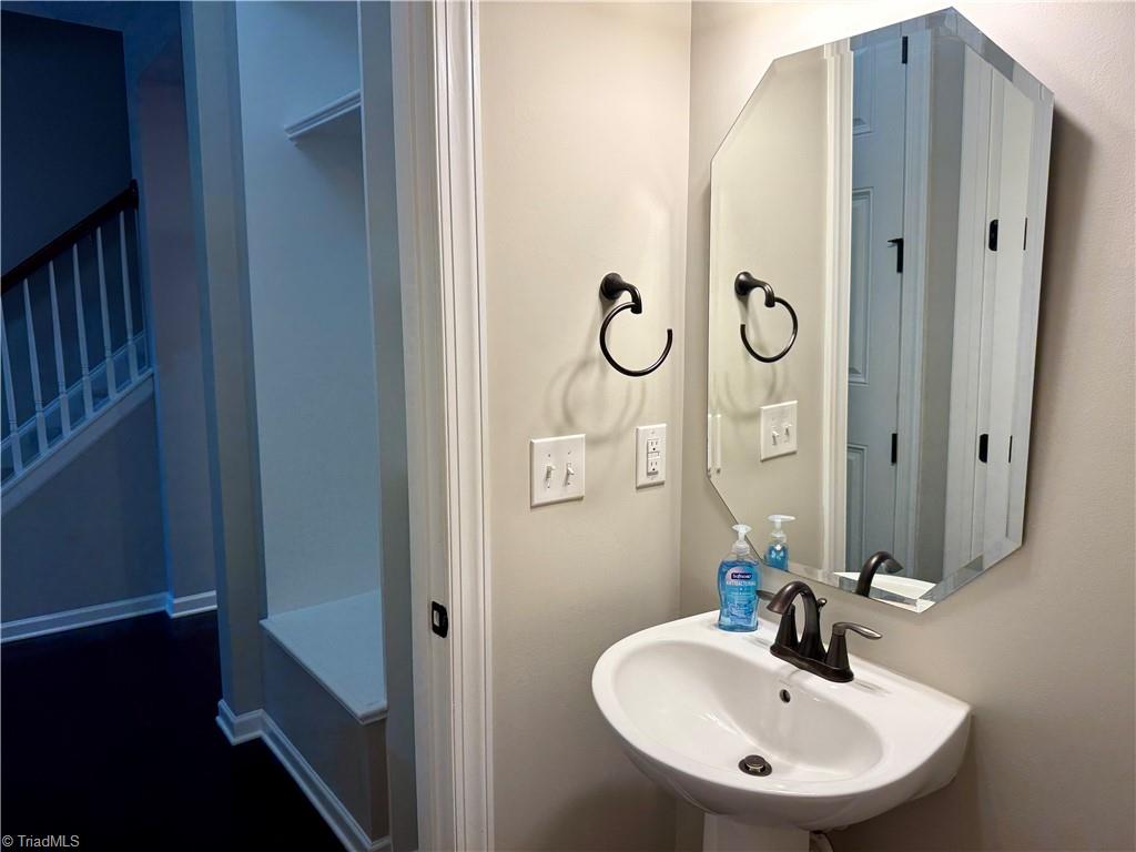 9441 Glenburn Lane Property Photo 12