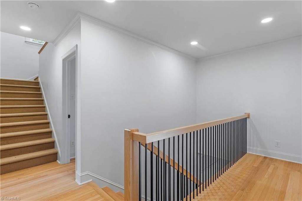 306 Meadowbrook Terrace Property Photo 34