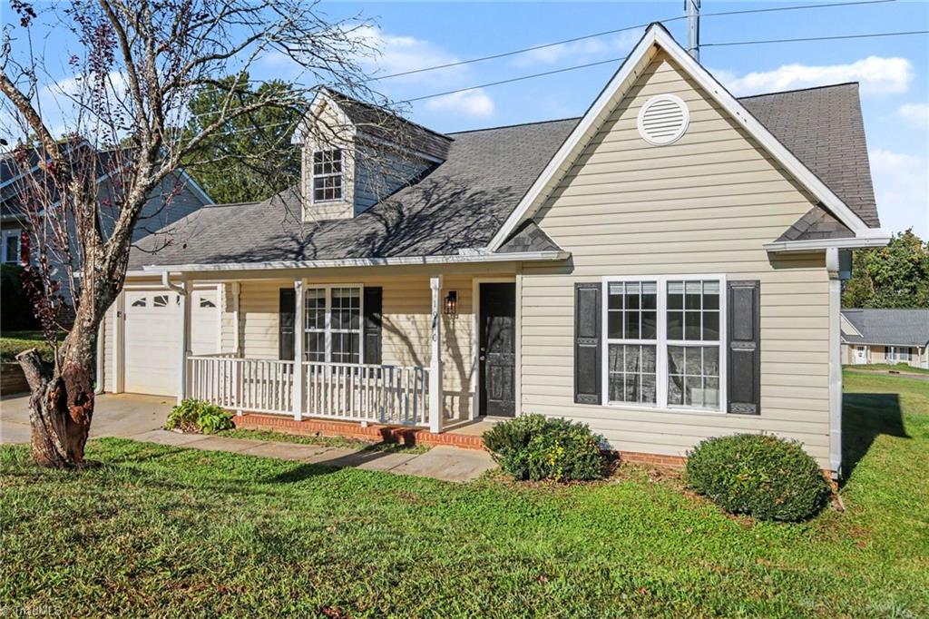1940 Cedar Ridge Lane Property Photo 2