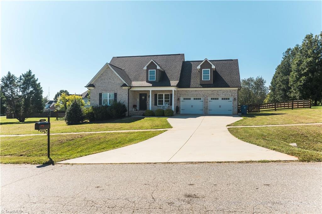 127 Elberon Court Property Photo 2