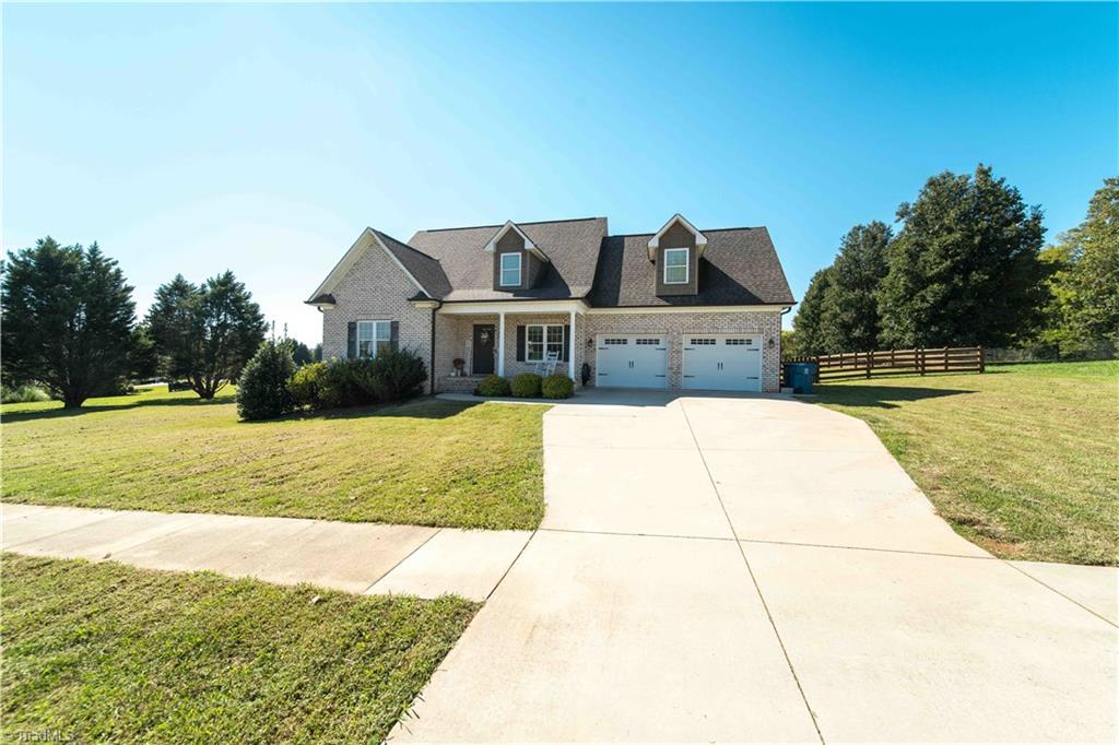 127 Elberon Court Property Photo 7
