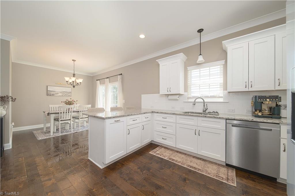 127 Elberon Court Property Photo 14
