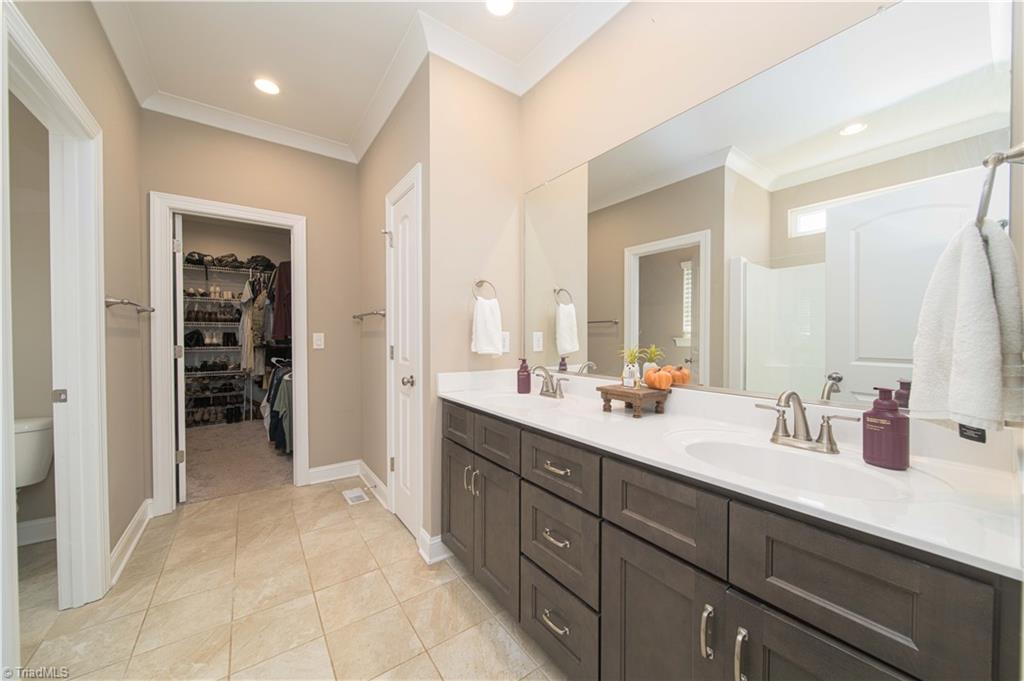 127 Elberon Court Property Photo 19