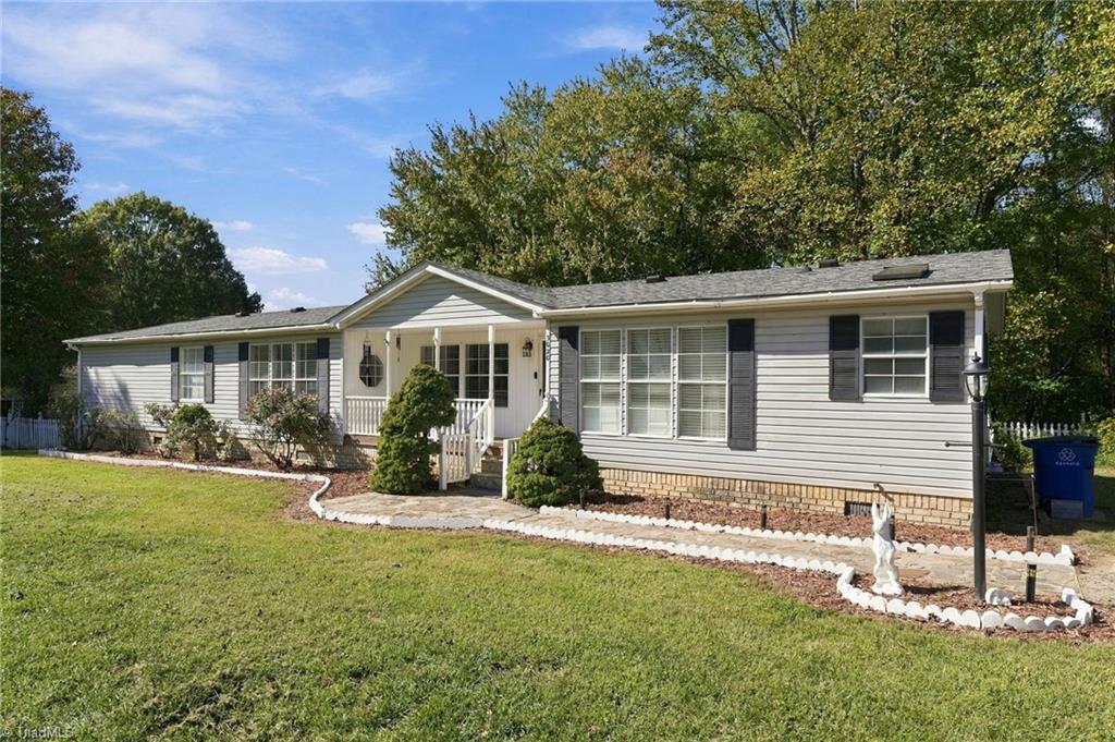 3020 Ellisboro Road Property Photo 1