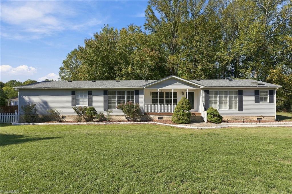3020 Ellisboro Road Property Photo 2