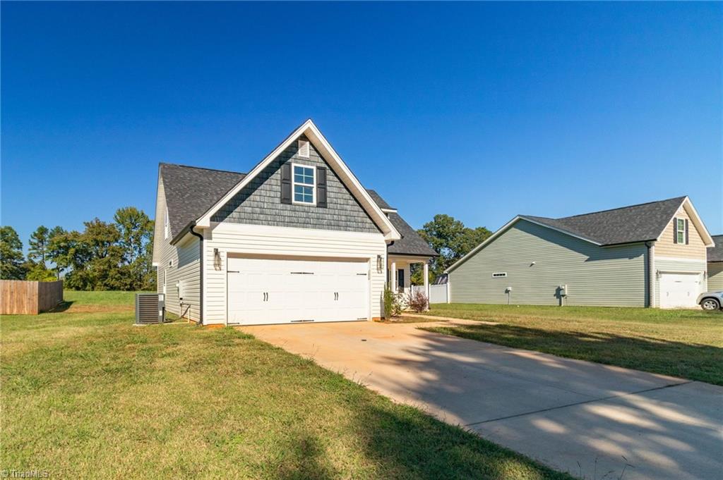 703 Deadmon Road Property Photo 2