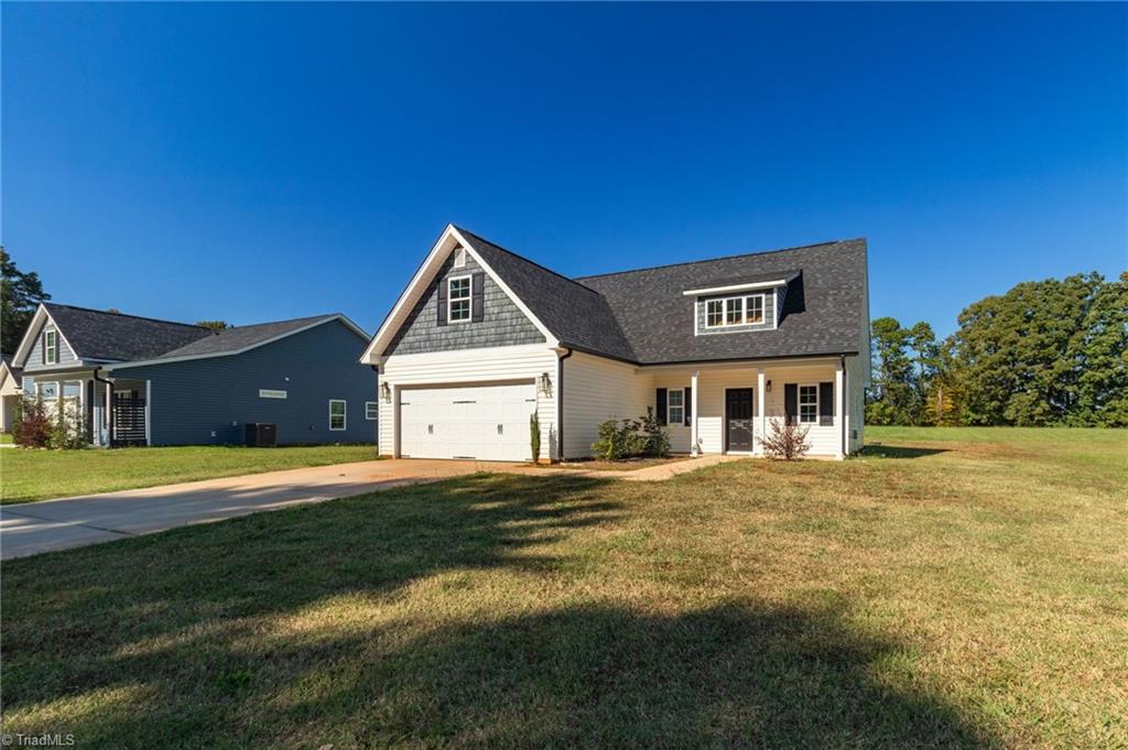 703 Deadmon Road Property Photo 3