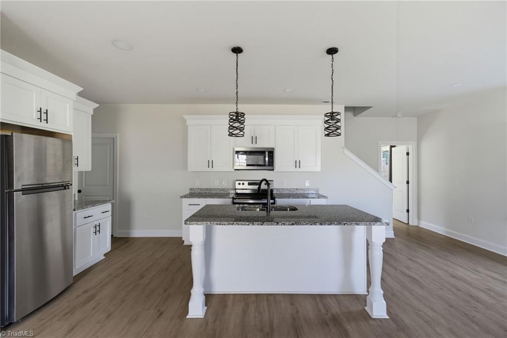703 Deadmon Road Property Photo 10