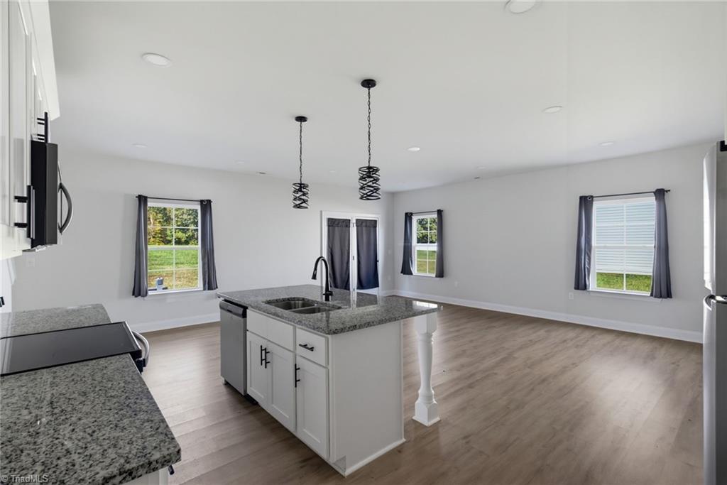 703 Deadmon Road Property Photo 12