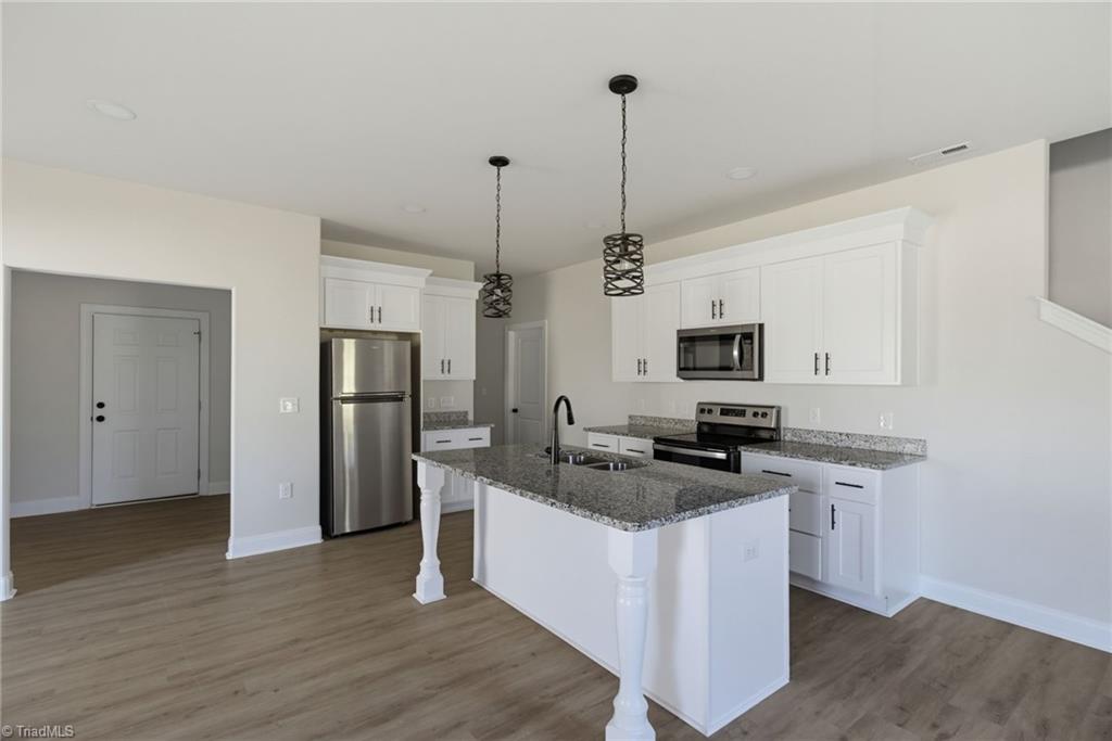 703 Deadmon Road Property Photo 15