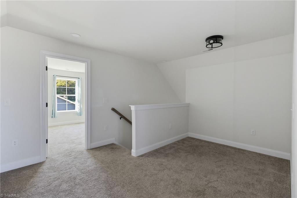 703 Deadmon Road Property Photo 17