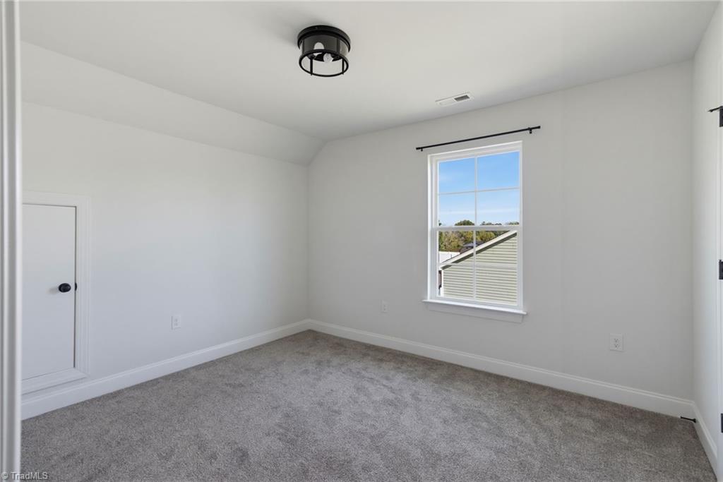 703 Deadmon Road Property Photo 24