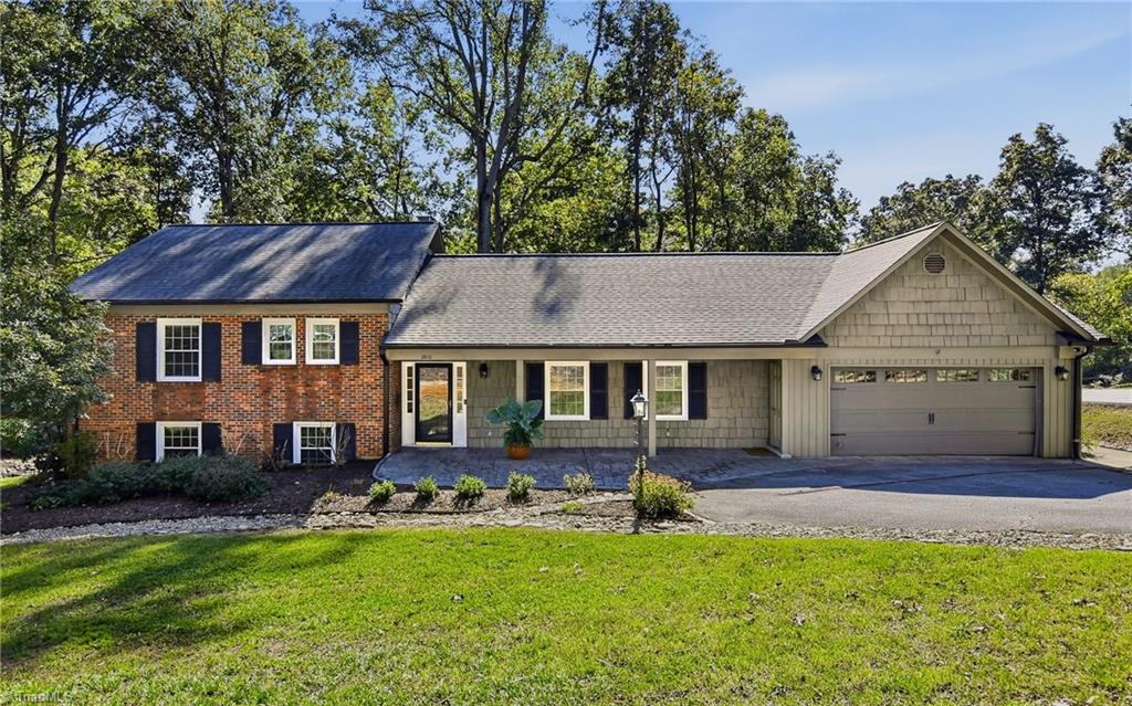3810 Northriding Road Property Photo 1