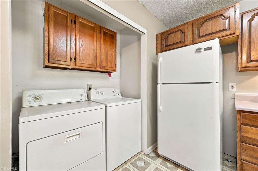 3215 Meadow Lane Property Photo 9