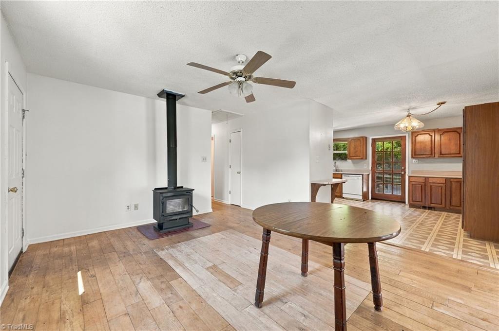 3215 Meadow Lane Property Photo 11