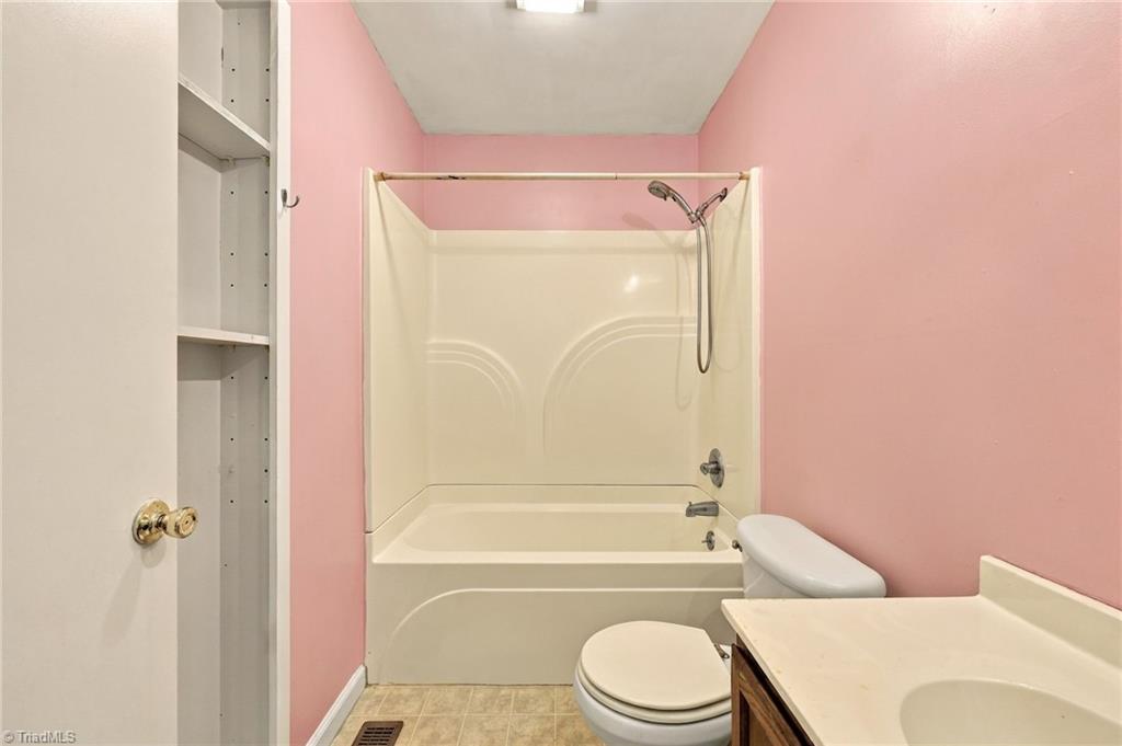 3215 Meadow Lane Property Photo 20