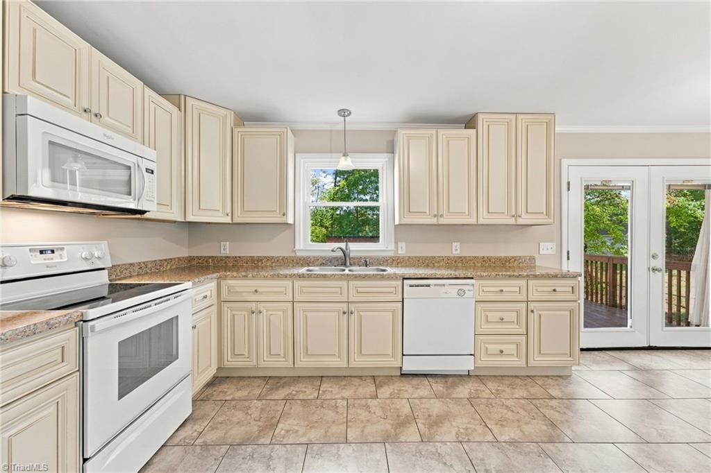 180 Hickory Tree Road Property Photo 8