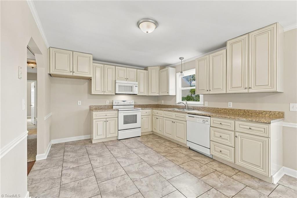 180 Hickory Tree Road Property Photo 9