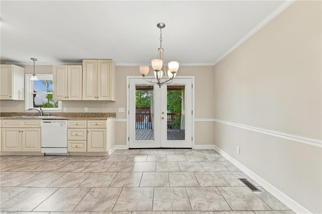 180 Hickory Tree Road Property Photo 10