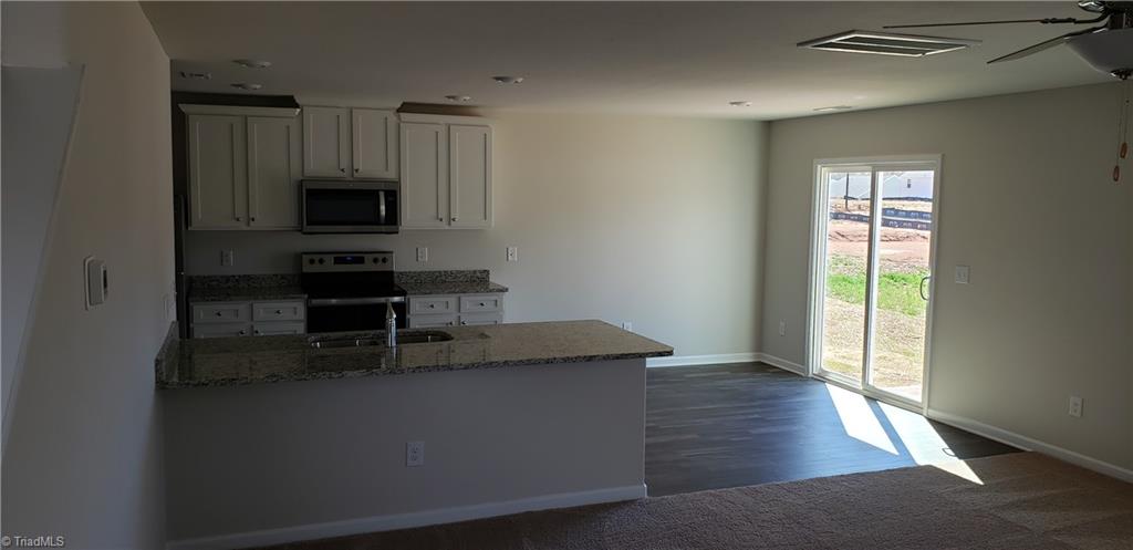 4600 Hazelburn Drive Property Photo 6
