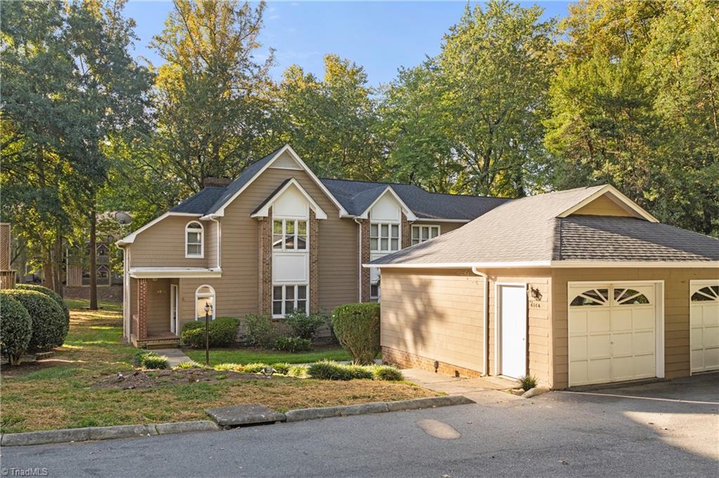 4564 Fernhaven Circle Property Photo 4