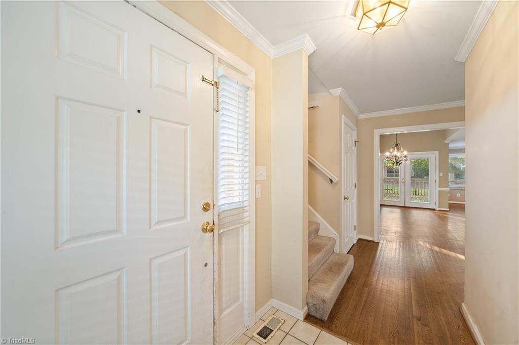 4564 Fernhaven Circle Property Photo 7