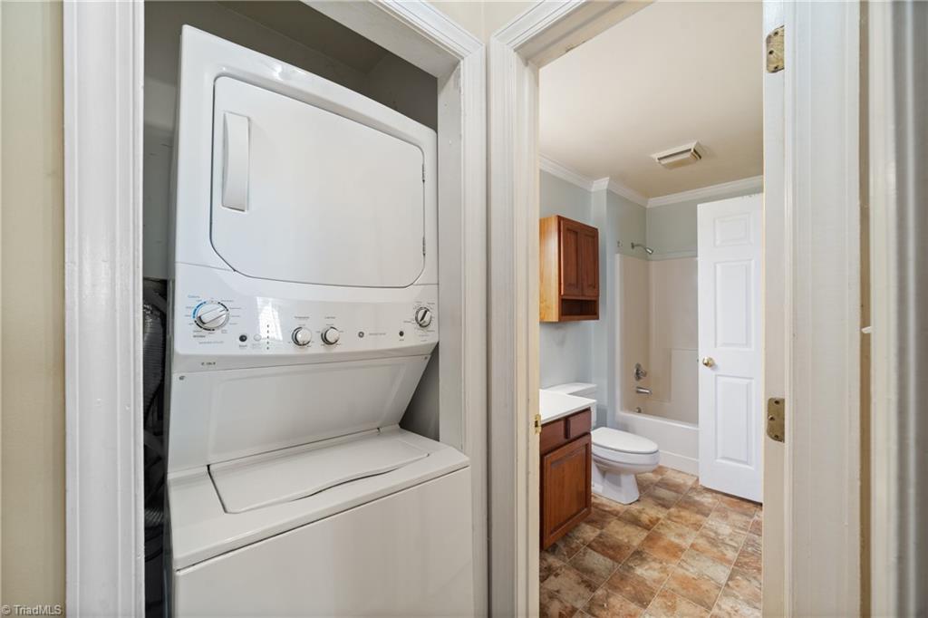 4564 Fernhaven Circle Property Photo 32