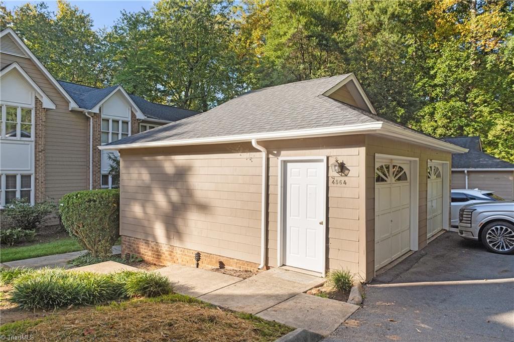 4564 Fernhaven Circle Property Photo 36