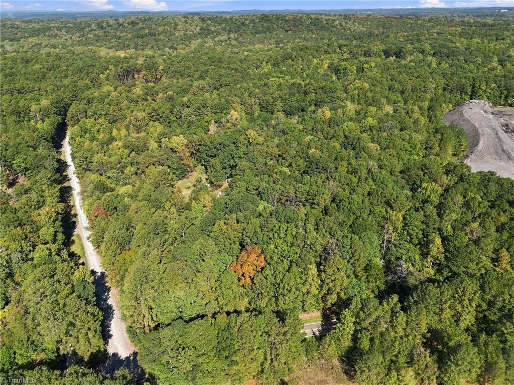 96 Deer Run Property Photo 3