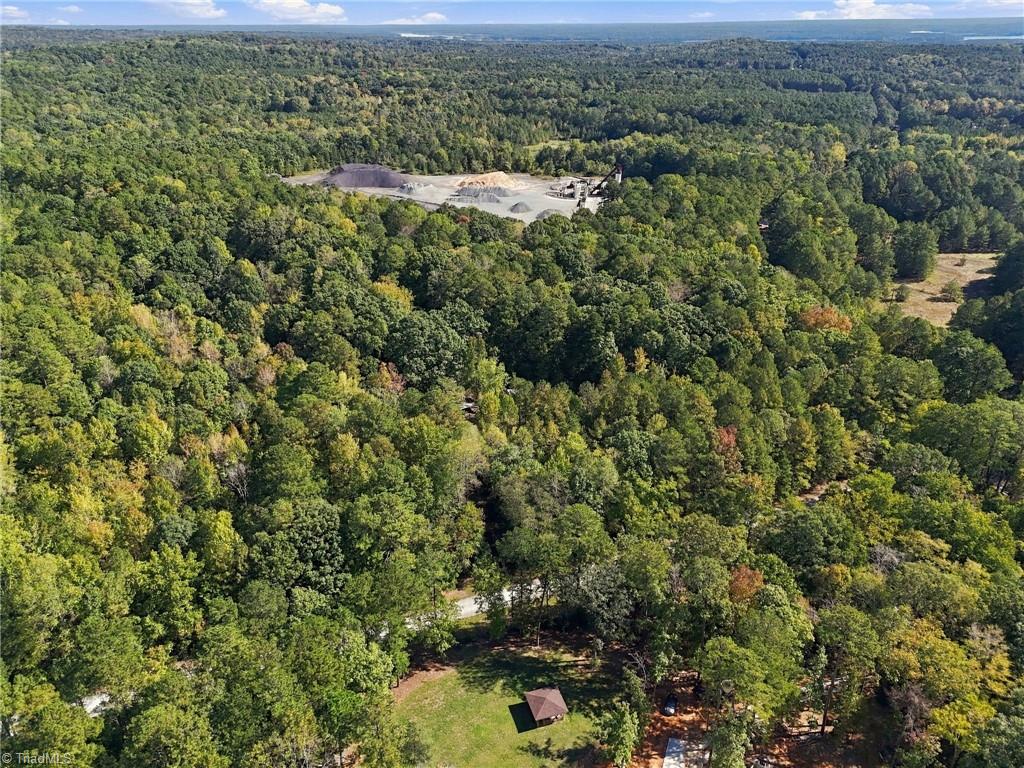 96 Deer Run Property Photo 7