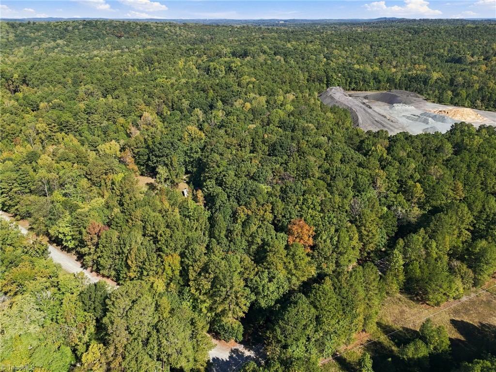 96 Deer Run Property Photo 8