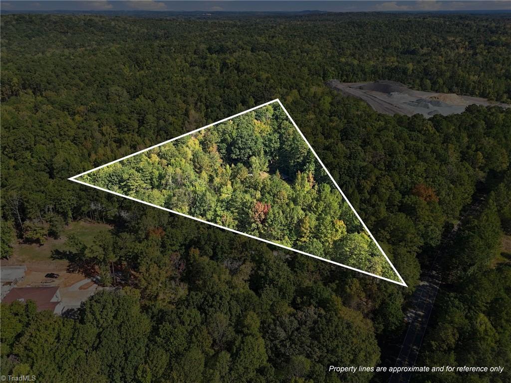 96 Deer Run Property Photo 11