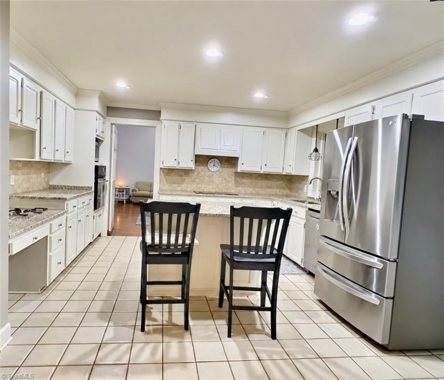 206 Ivy Lane Property Photo 3