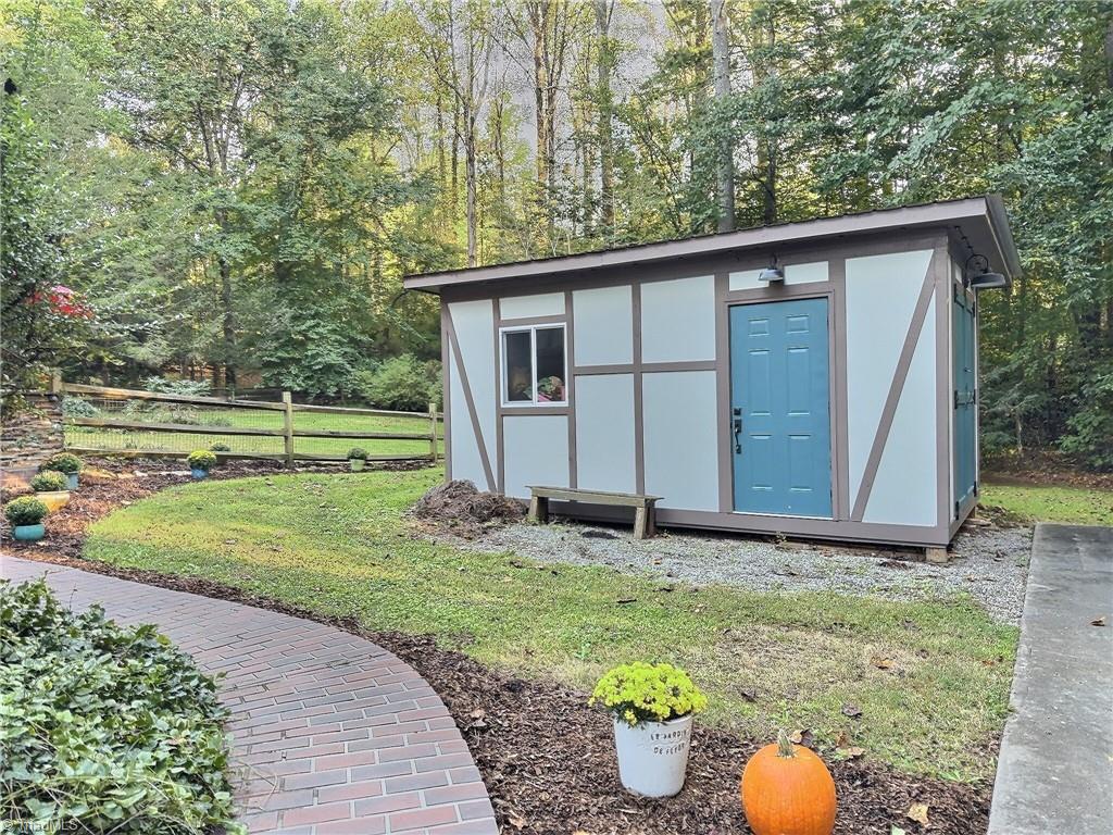 206 Ivy Lane Property Photo 20