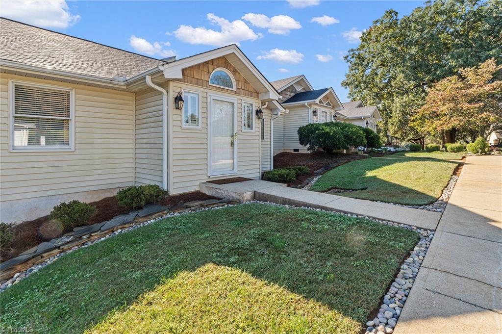 120 Greenbriar Street # 3 Property Photo 2