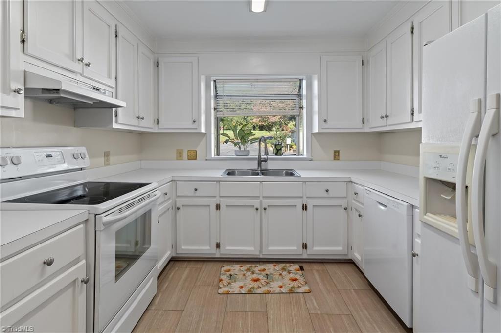 120 Greenbriar Street # 3 Property Photo 5