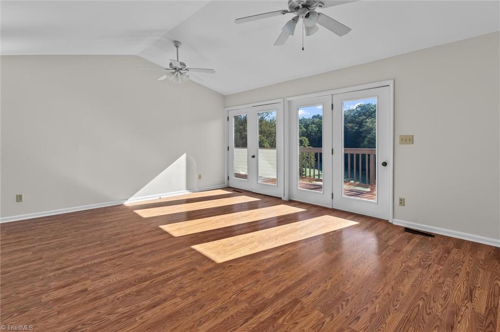 120 Greenbriar Street # 3 Property Photo 10