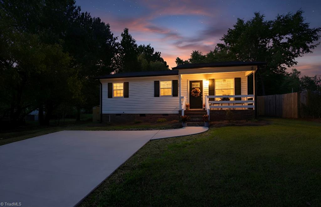2205 Gable Way Property Photo 2